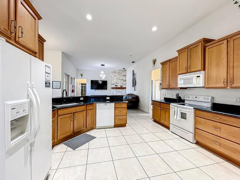 Discover Your Oasis: Tropical Haven In Central Psl Port St. Lucie ภายนอก รูปภาพ
