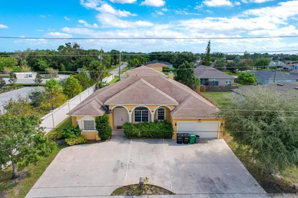 Discover Your Oasis: Tropical Haven In Central Psl Port St. Lucie ภายนอก รูปภาพ