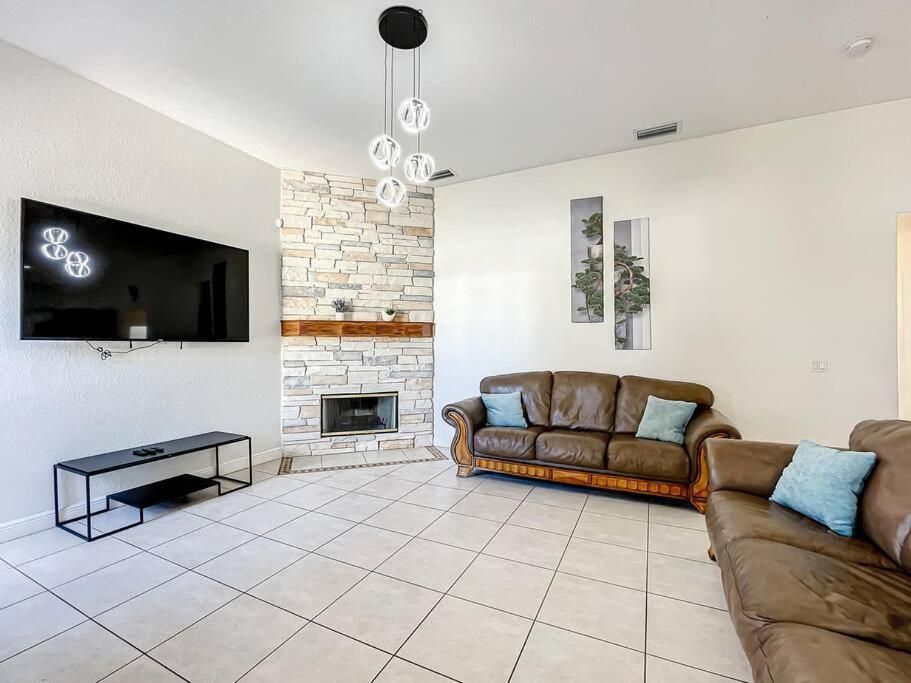 Discover Your Oasis: Tropical Haven In Central Psl Port St. Lucie ภายนอก รูปภาพ