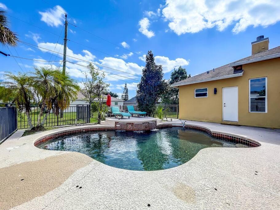 Discover Your Oasis: Tropical Haven In Central Psl Port St. Lucie ภายนอก รูปภาพ